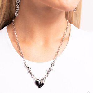 Heart Necklace - Trendy Tribute - Black